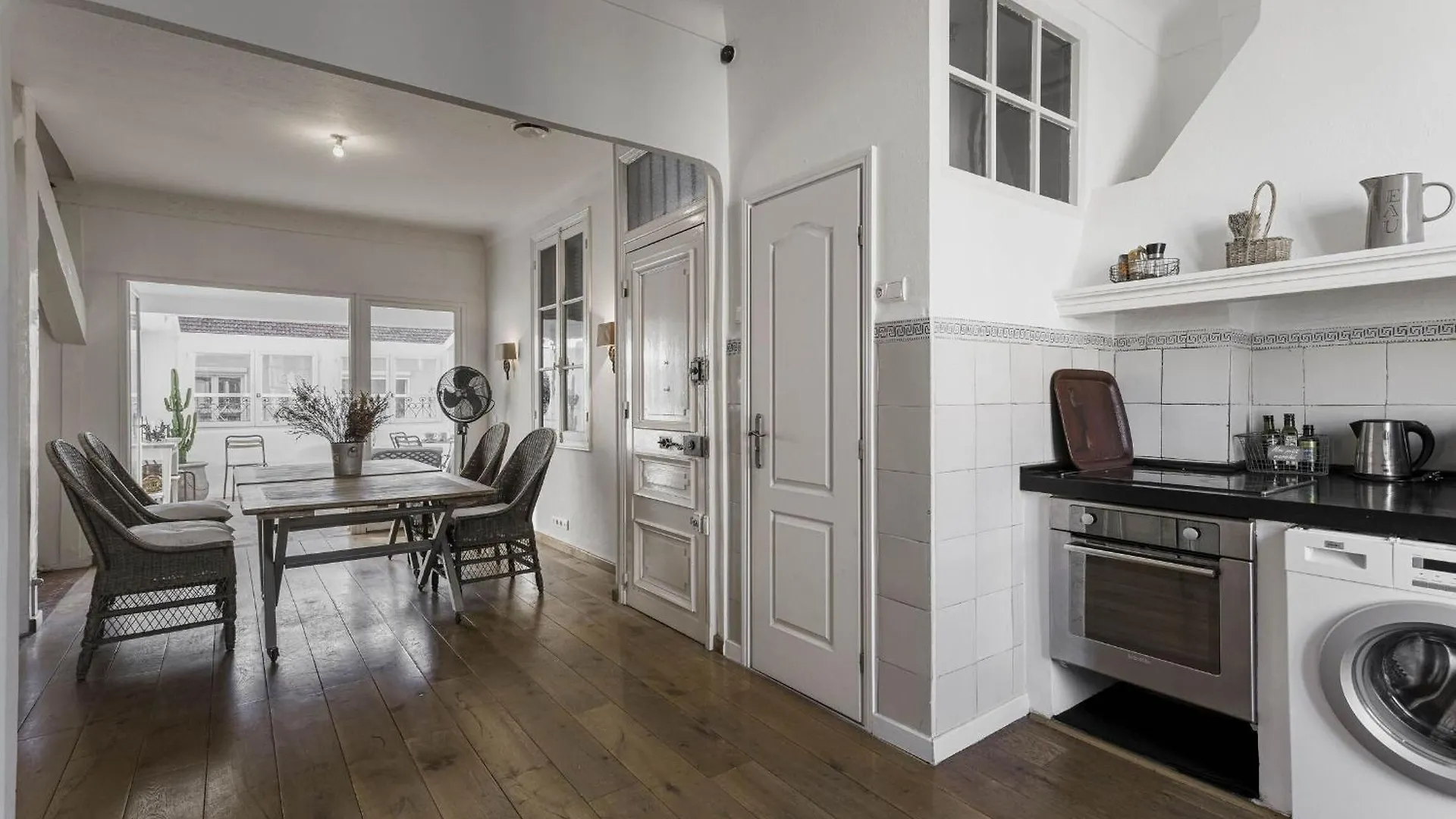 Apartment Impasse Florian By Halldis Cannes France