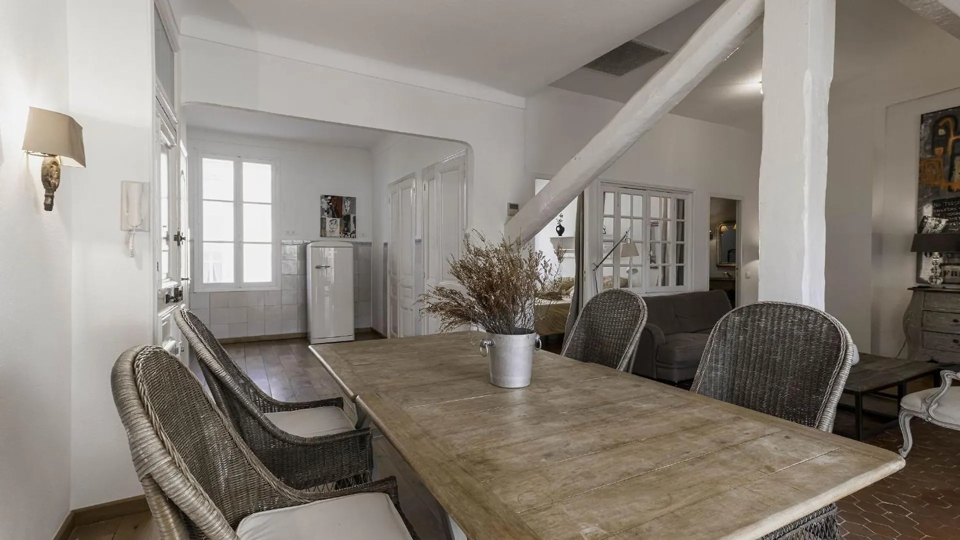 Apartment Impasse Florian By Halldis Cannes